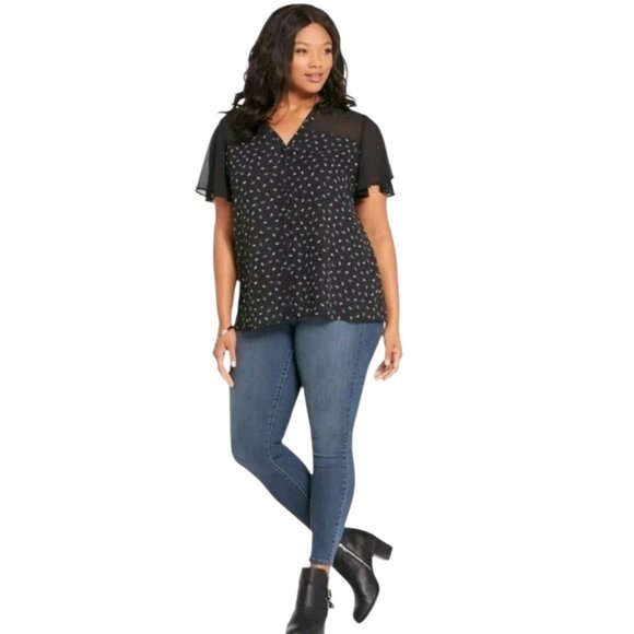 Torrid Chiffon Flutter Short Sleeve V-Neck Blouse - Picture 3 of 9